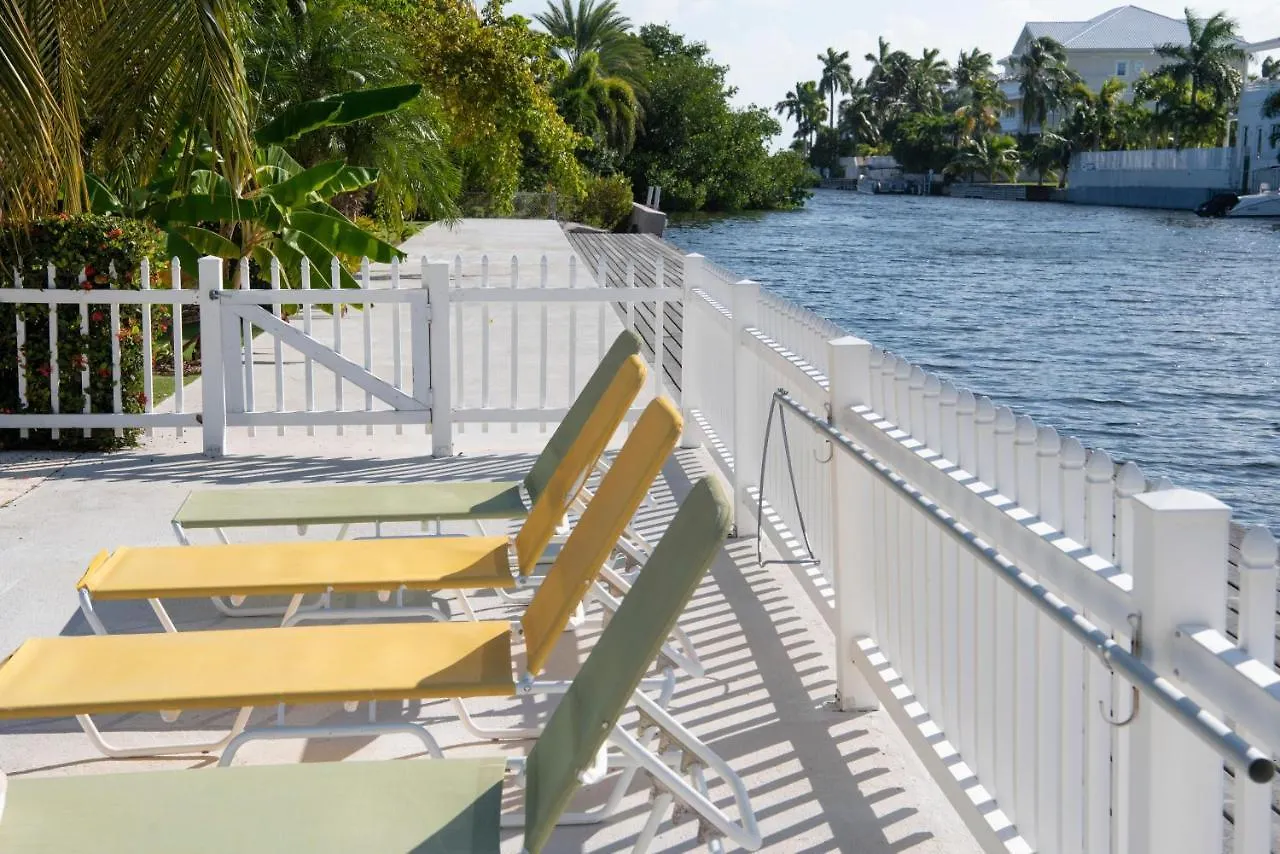 Snug Harbour View Condo #4 ジョージ・タウン ケイマン諸島