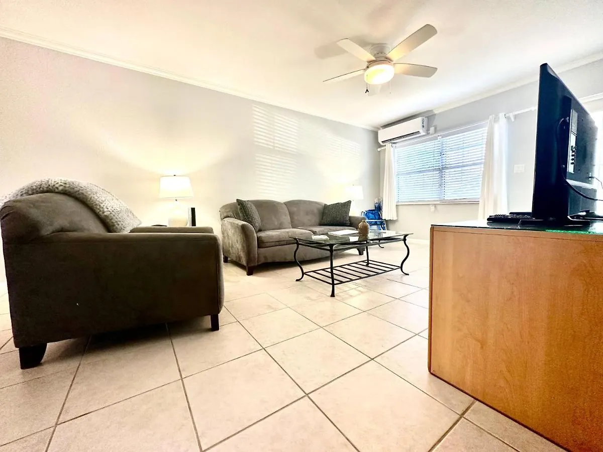 Snug Harbour View Condo #4 ジョージ・タウン ケイマン諸島