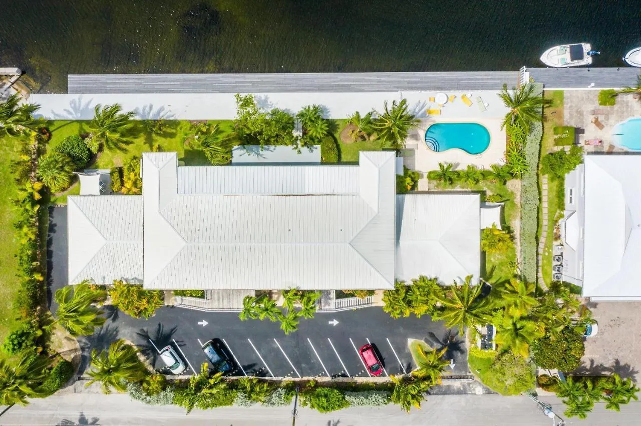 別荘 Snug Harbour View Condo #4 ジョージ・タウン ケイマン諸島